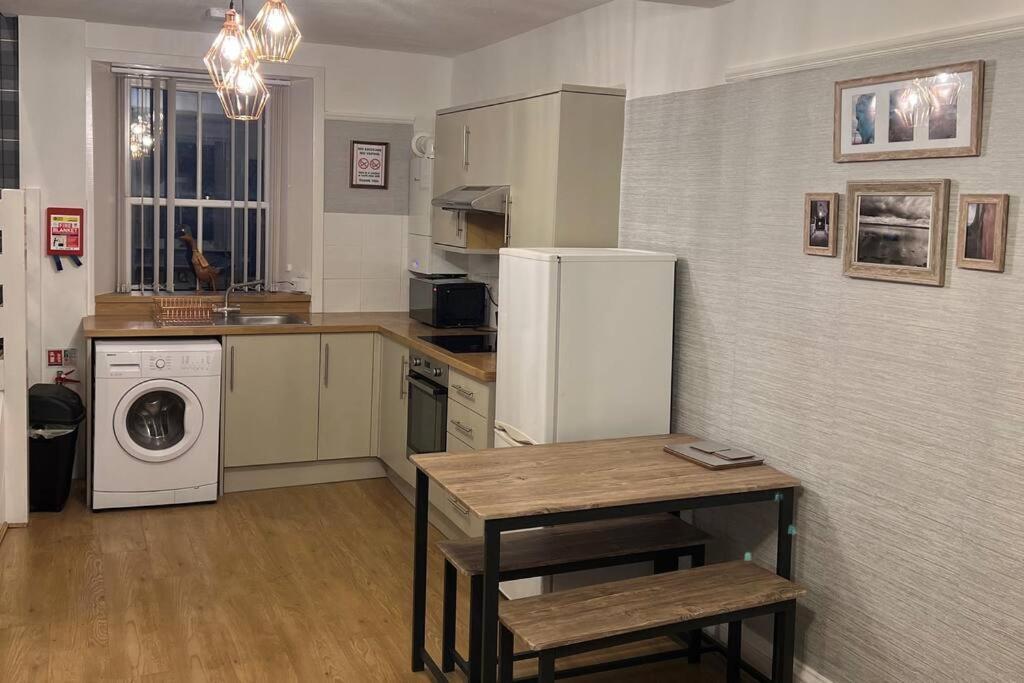 Harris Apartment Монтроз Екстер'єр фото
