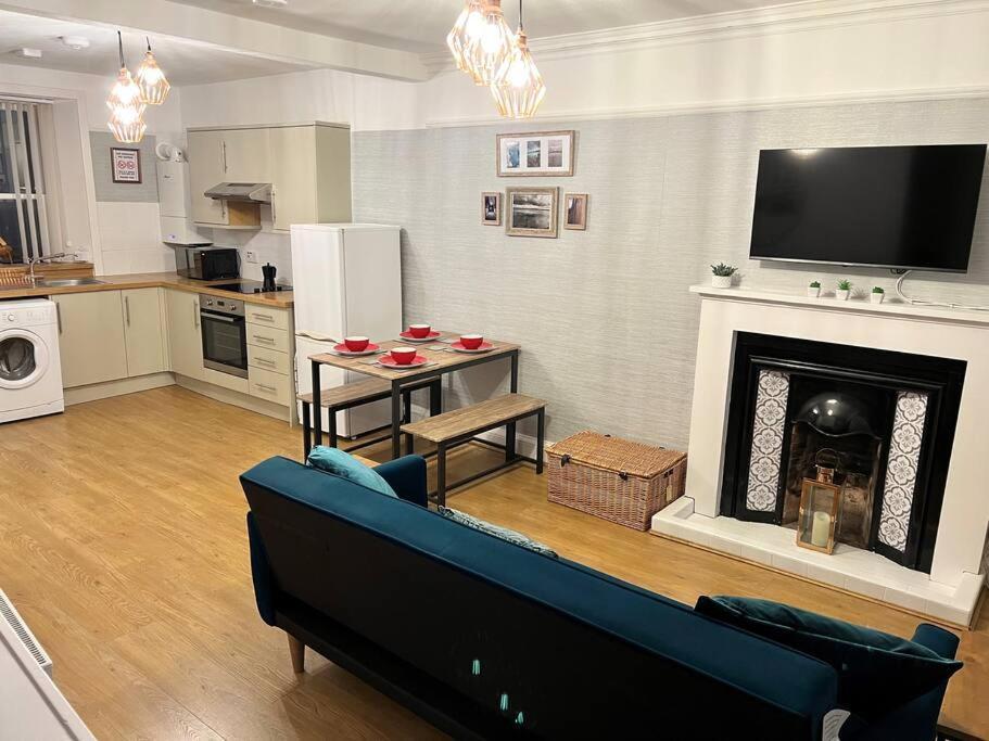 Harris Apartment Монтроз Екстер'єр фото